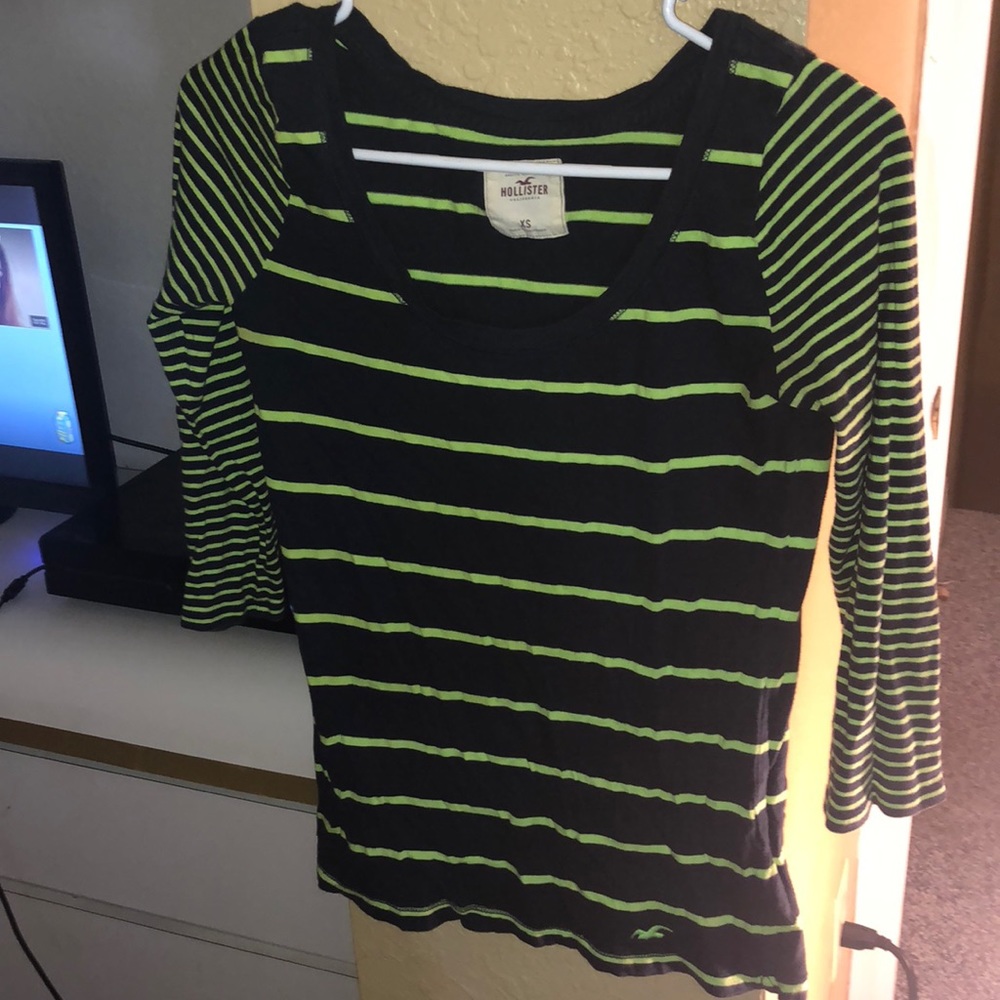 Hollister half sleeve